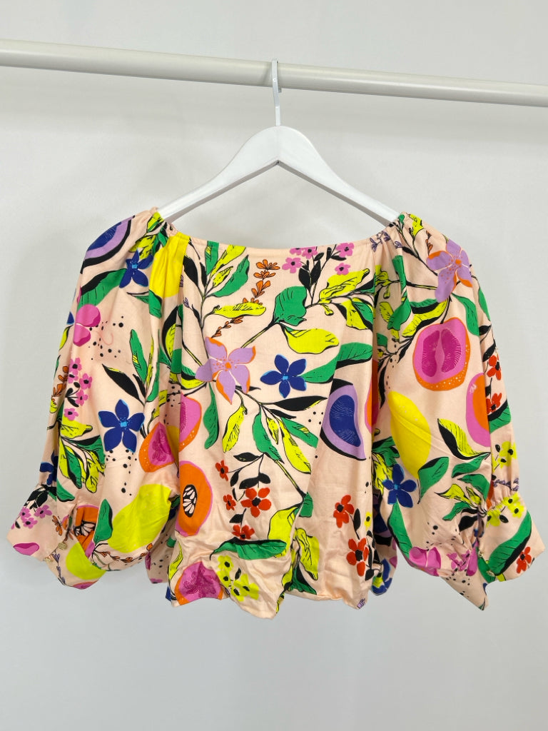 Emily McCarthy Size L PEACH FLORAL Women's Top