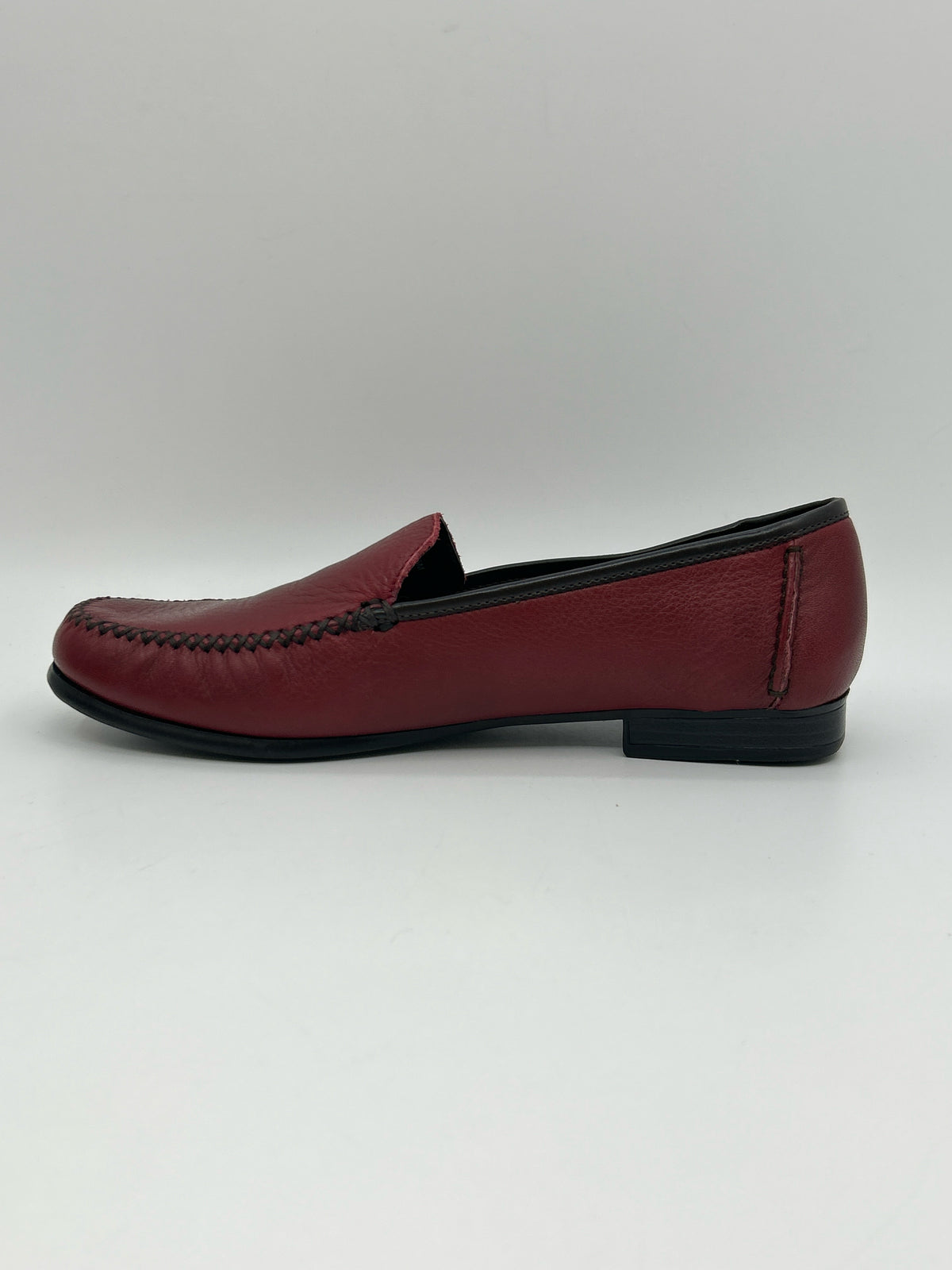 ROCKPORT Size 8.5M Burgundy Women Loafer