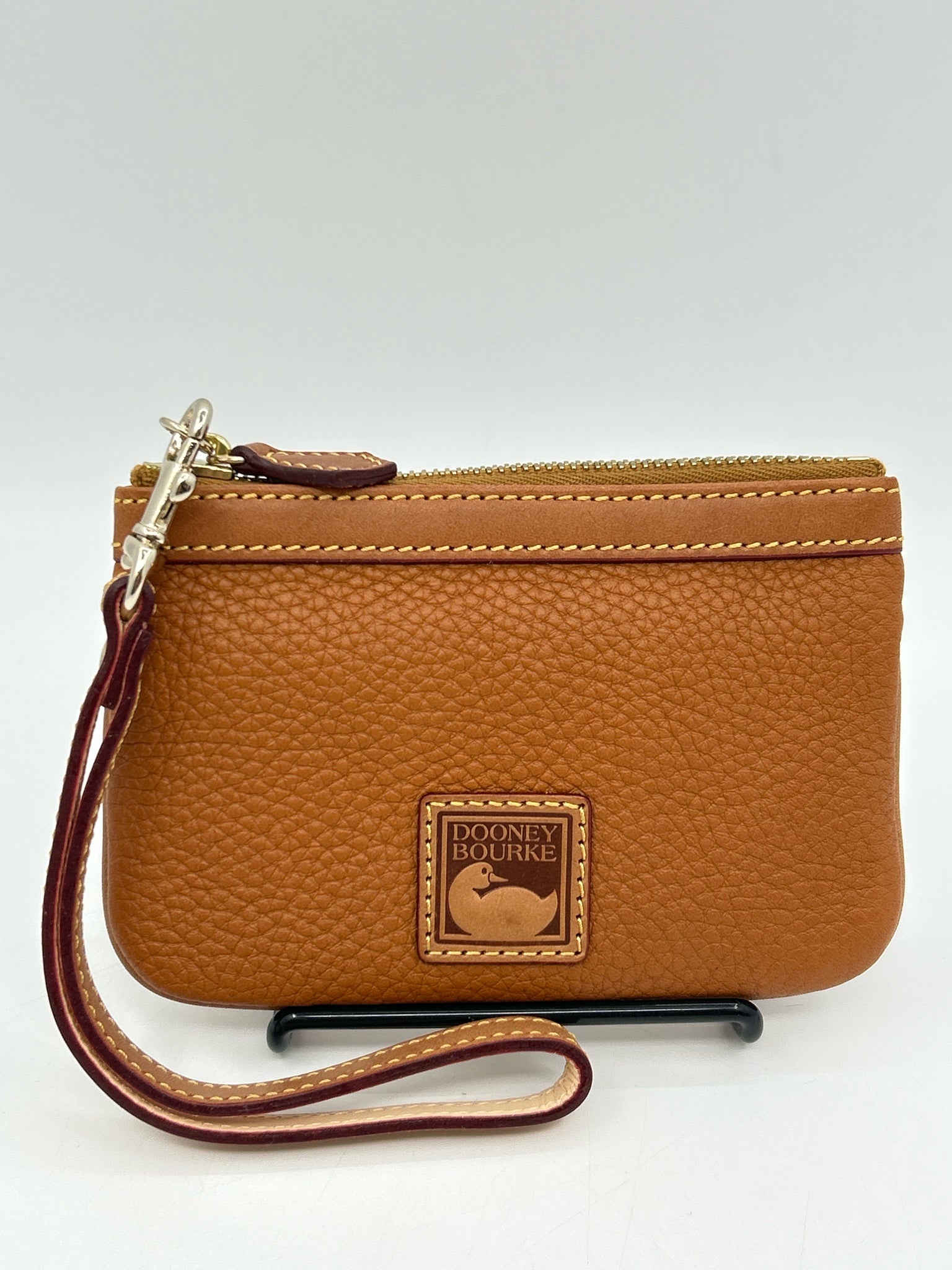 DOONEY & BOURKE Camel Women Wristlet