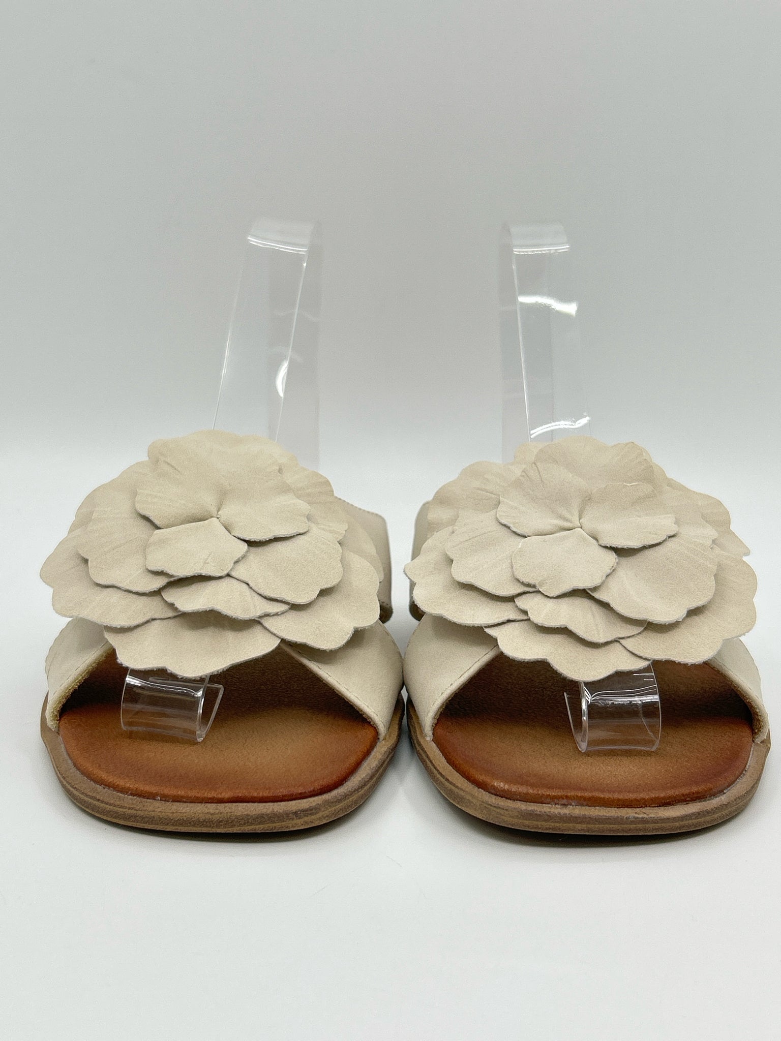 SOUL NATURALIZER Size 8.5M Beige Women Sandal
