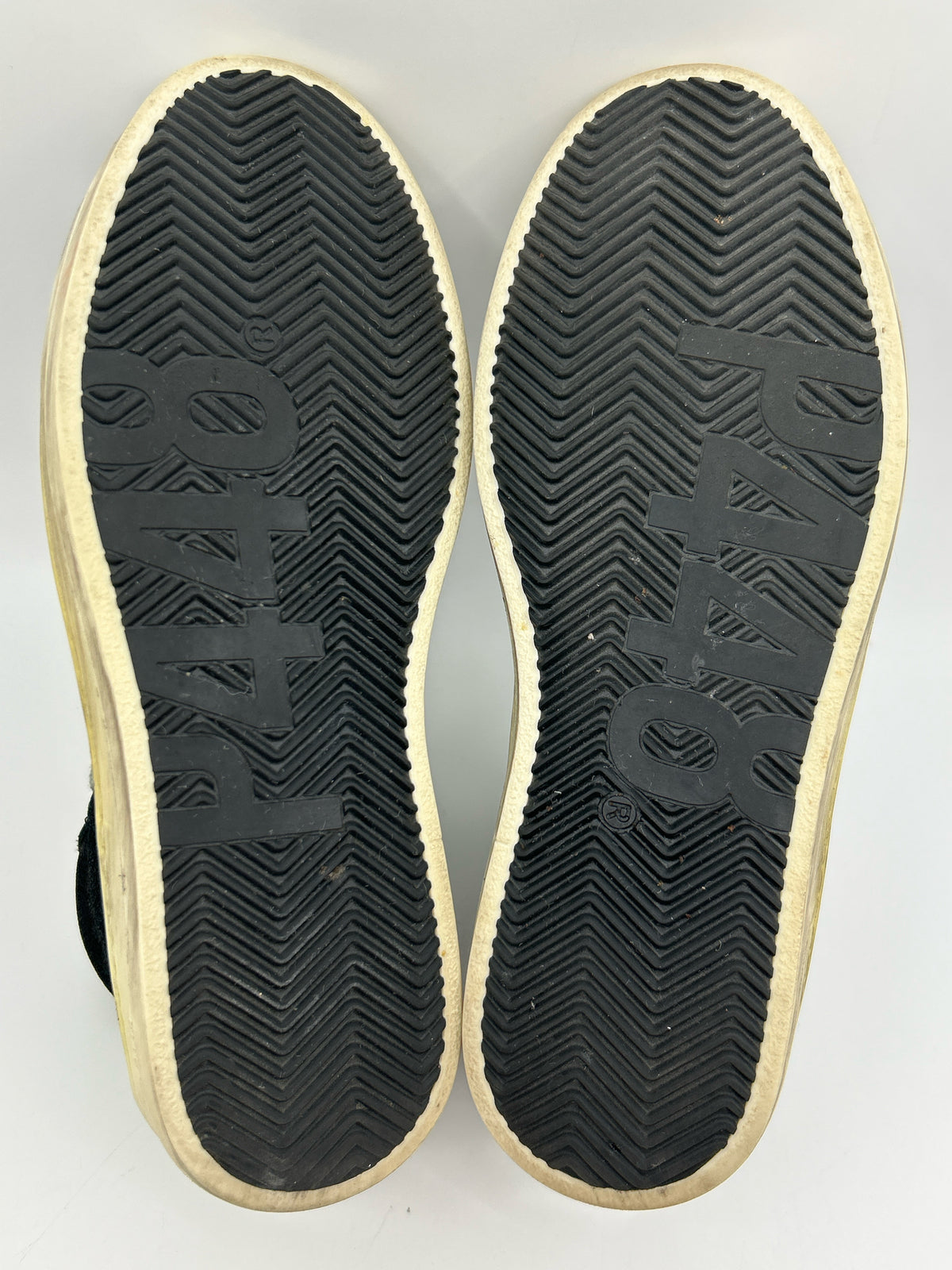 P448 Size 38 Black Women Sneakers