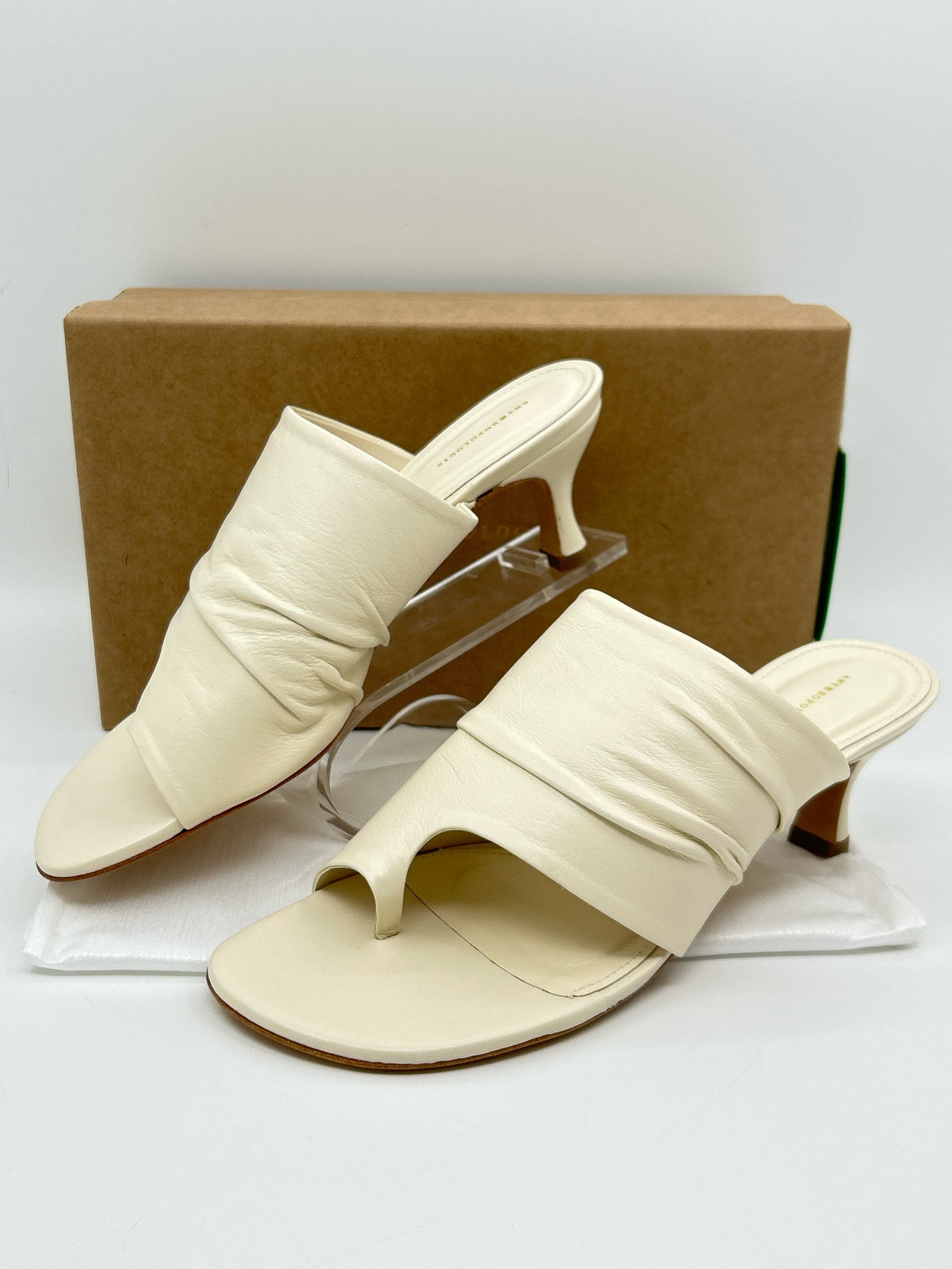 ANTHROPOLOGIE NIB ize 40 Cream Women Sandal