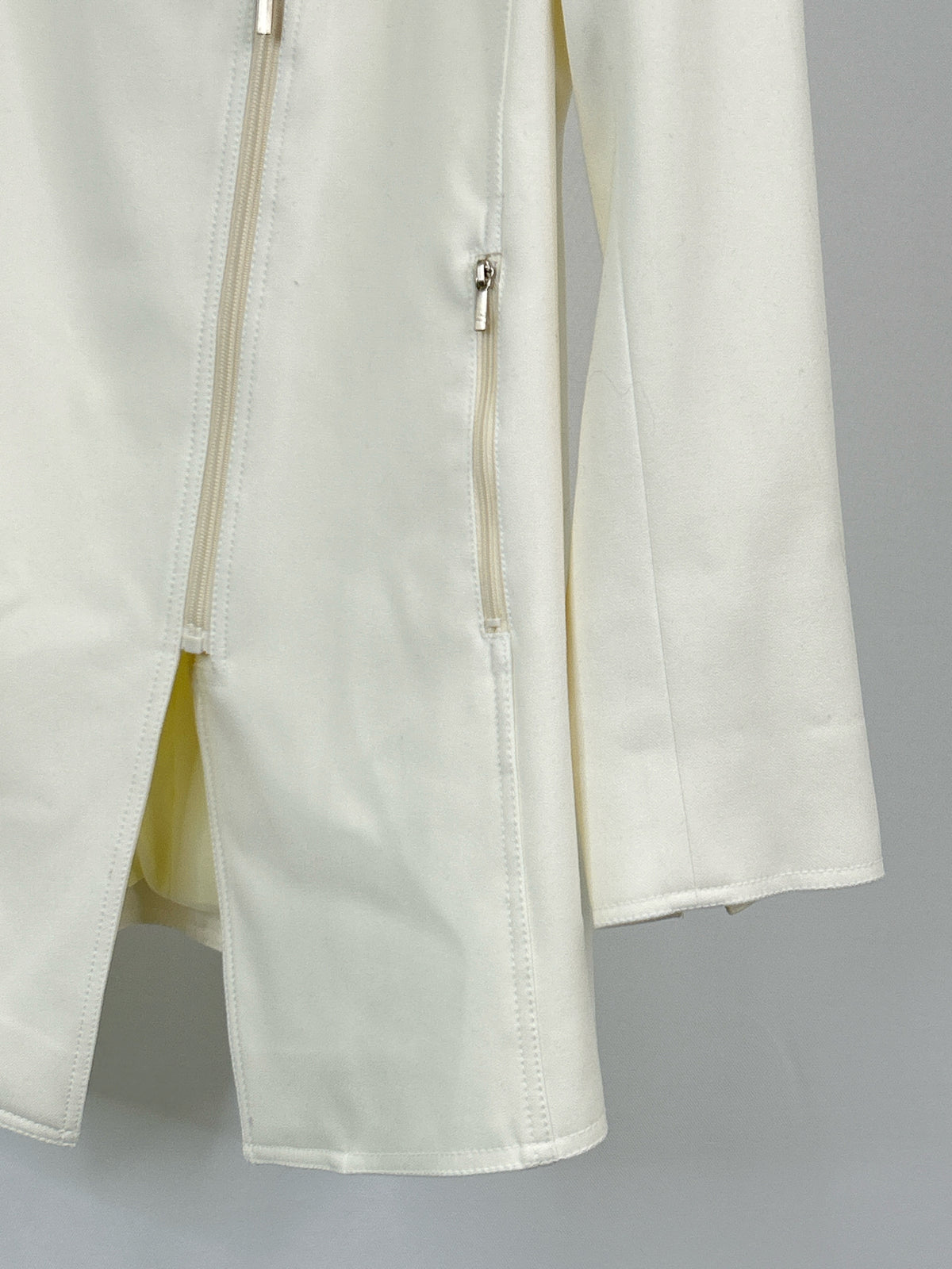 ETCETERA White Magnet