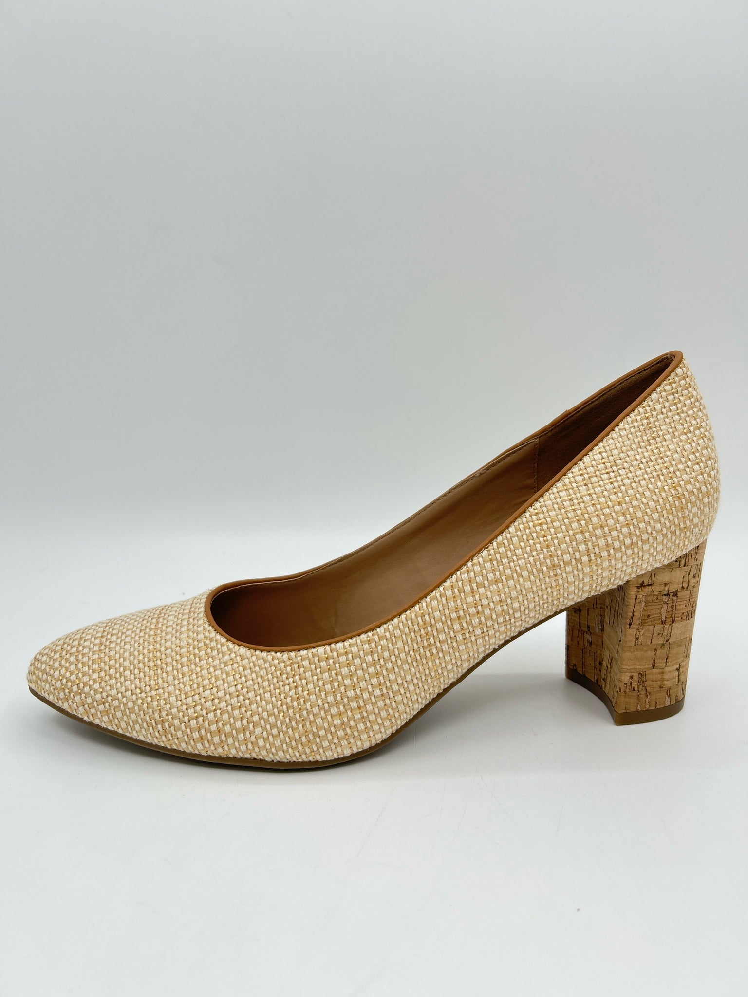 AEROSOLES Size 11M Natural Women Pumps
