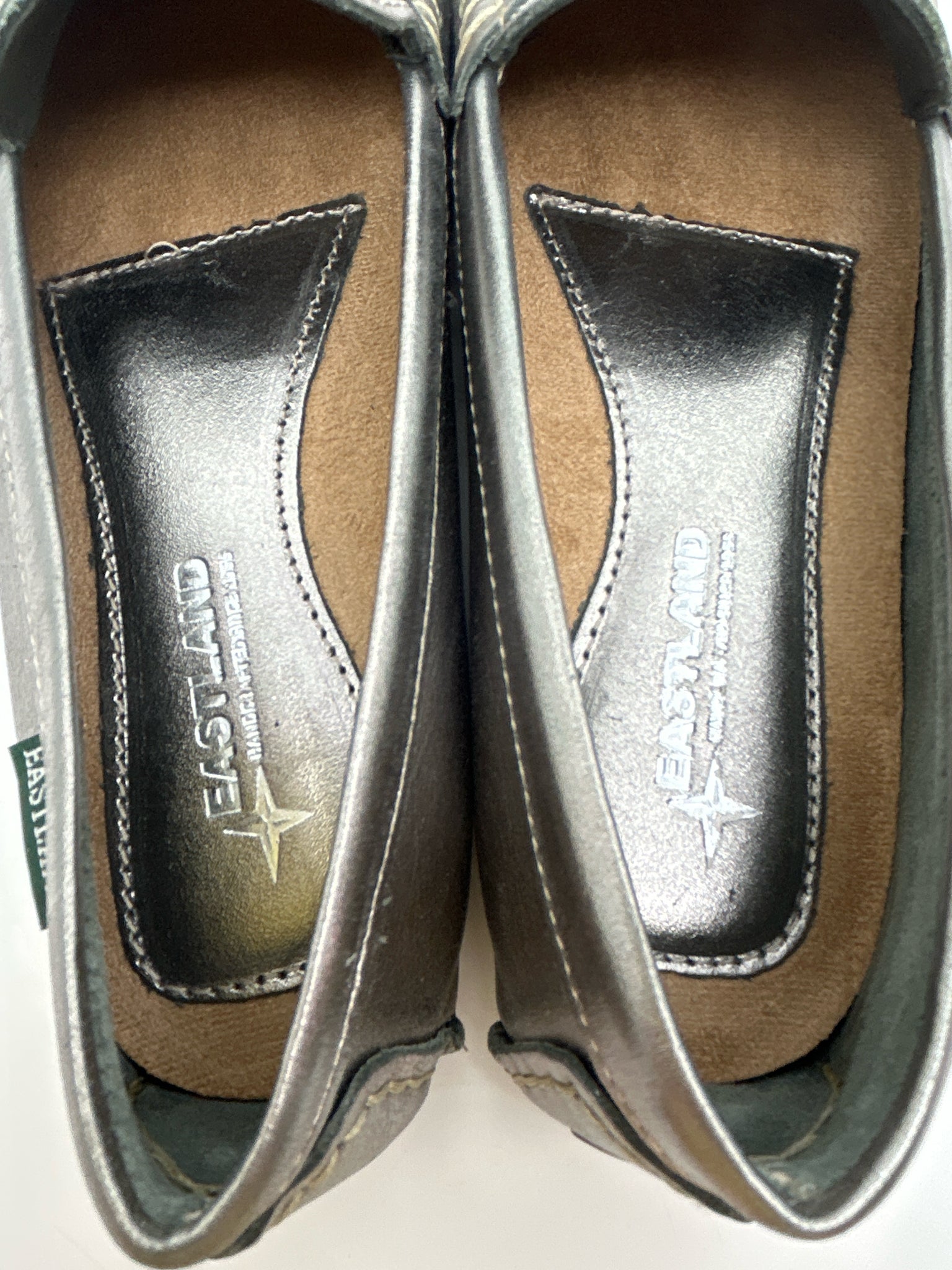EASTLAND Size 7M Silver Metallic Women Loafer