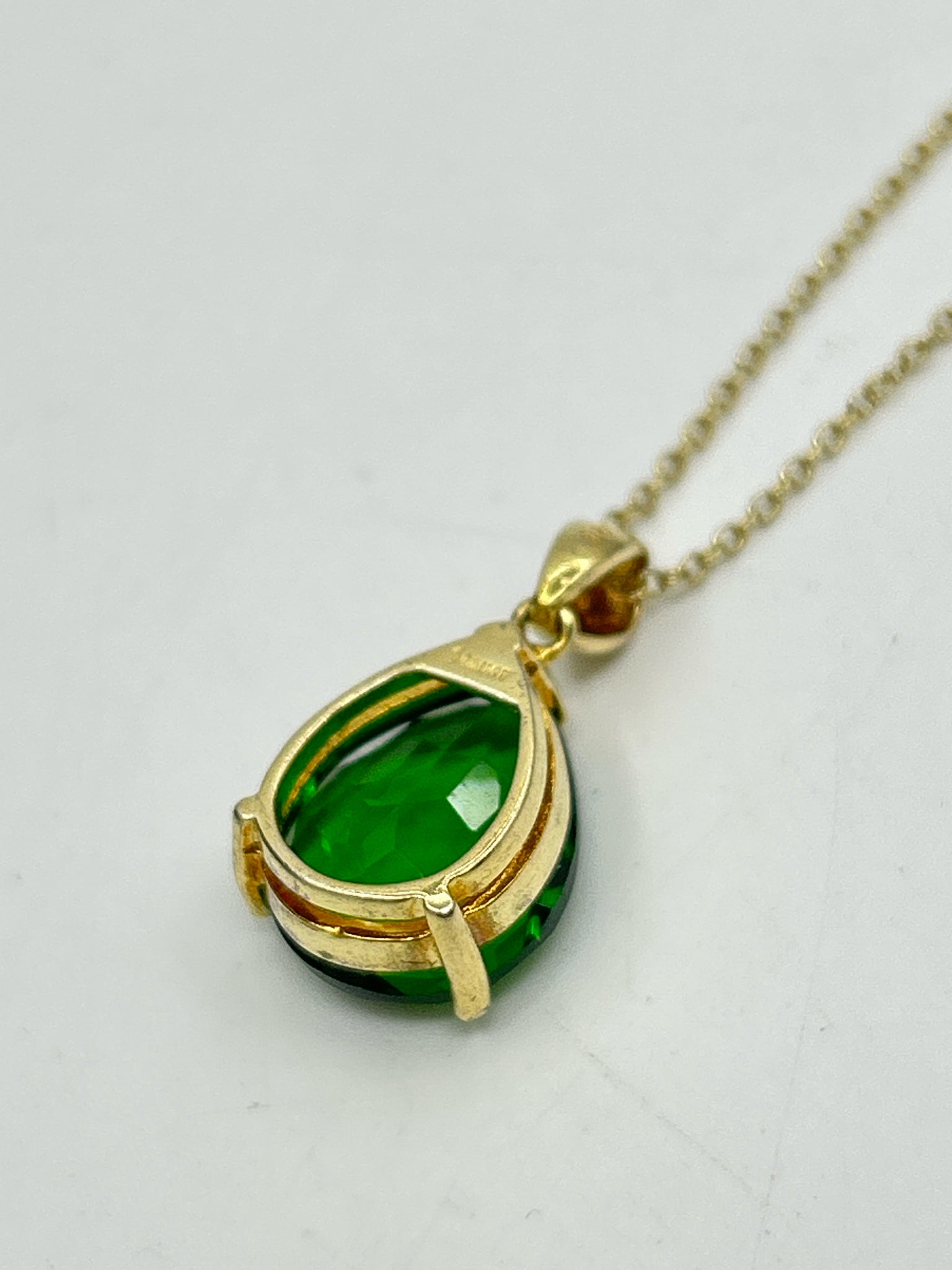 Stauer GOLD AND GREEN Necklace