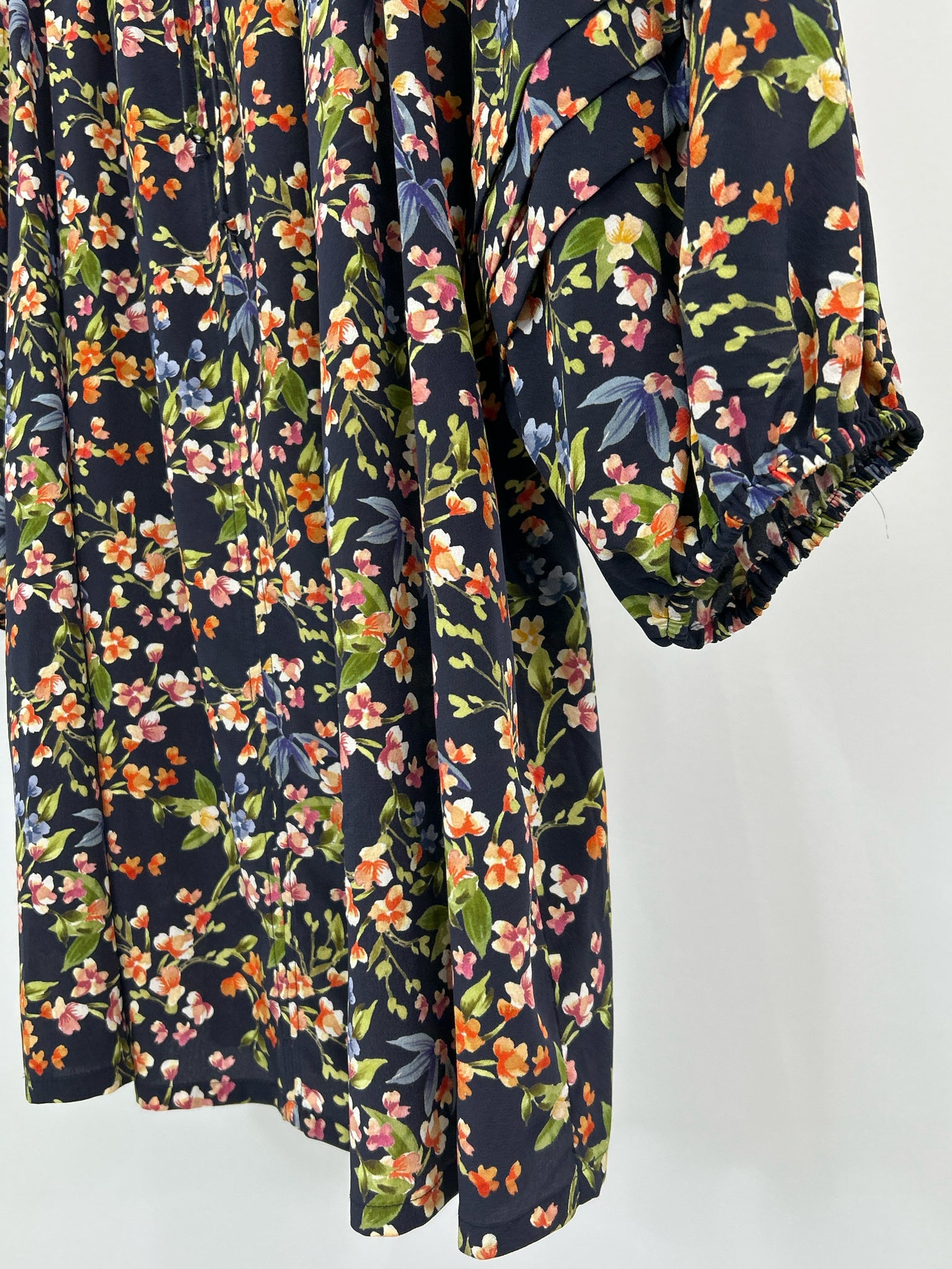 JADE JOHNNY WAS Size S NAVY FLORAL Women Top