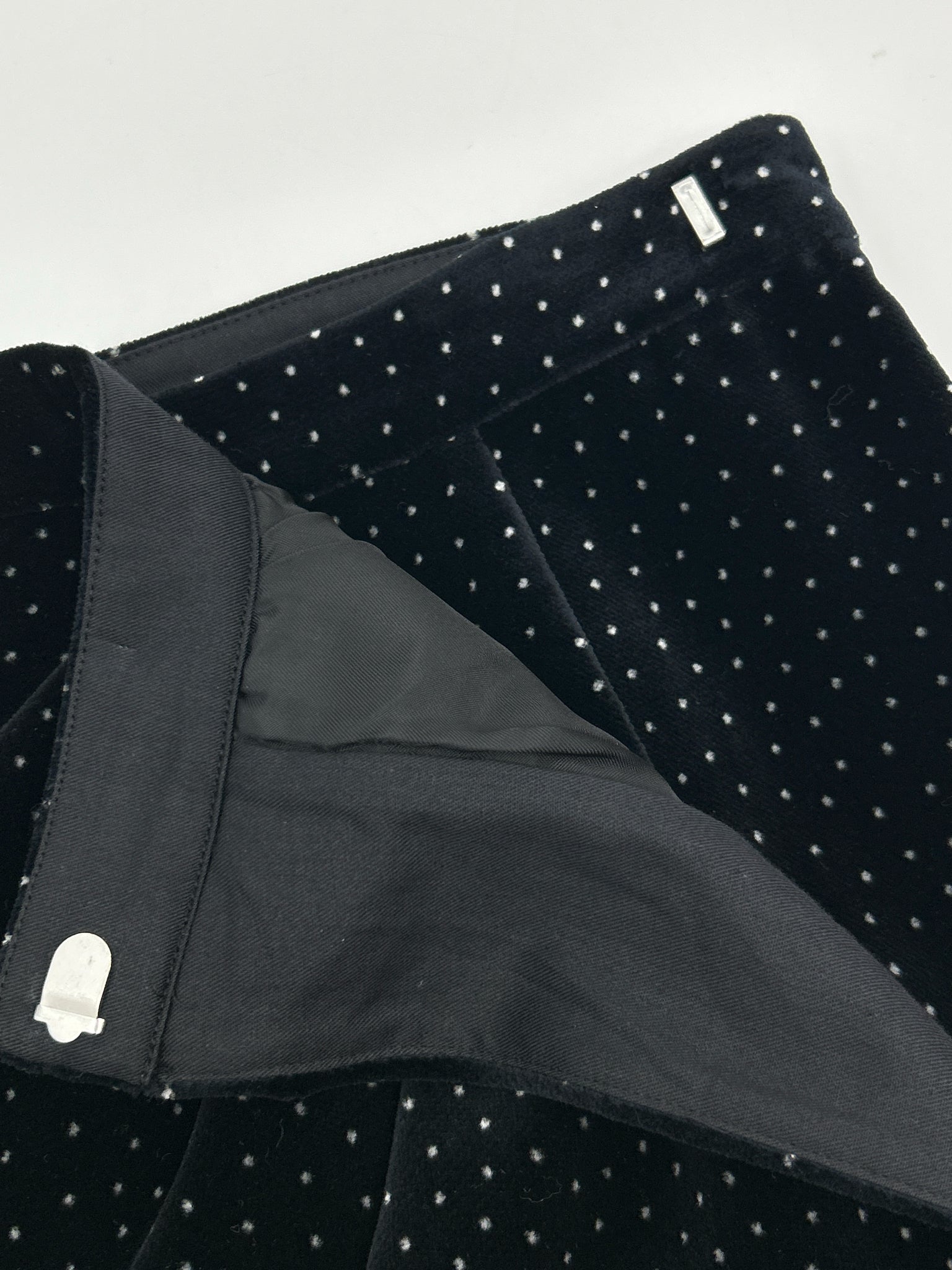 THEORY Size 8 Black Women Skirt