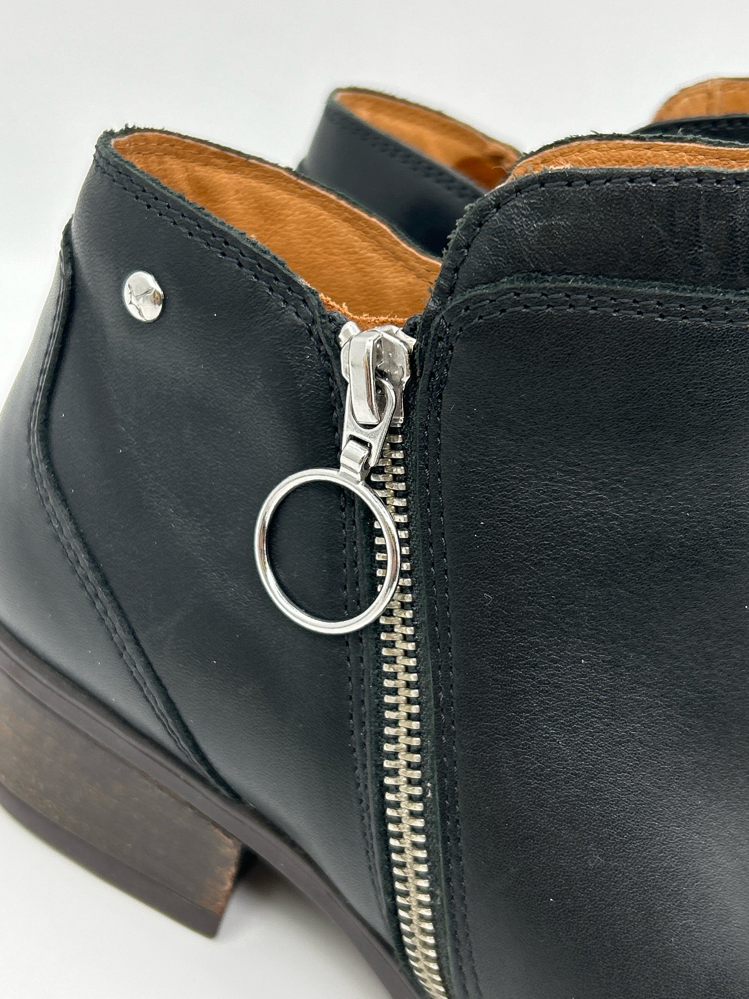 PIKOLINOS Size 37 Black Women Booties