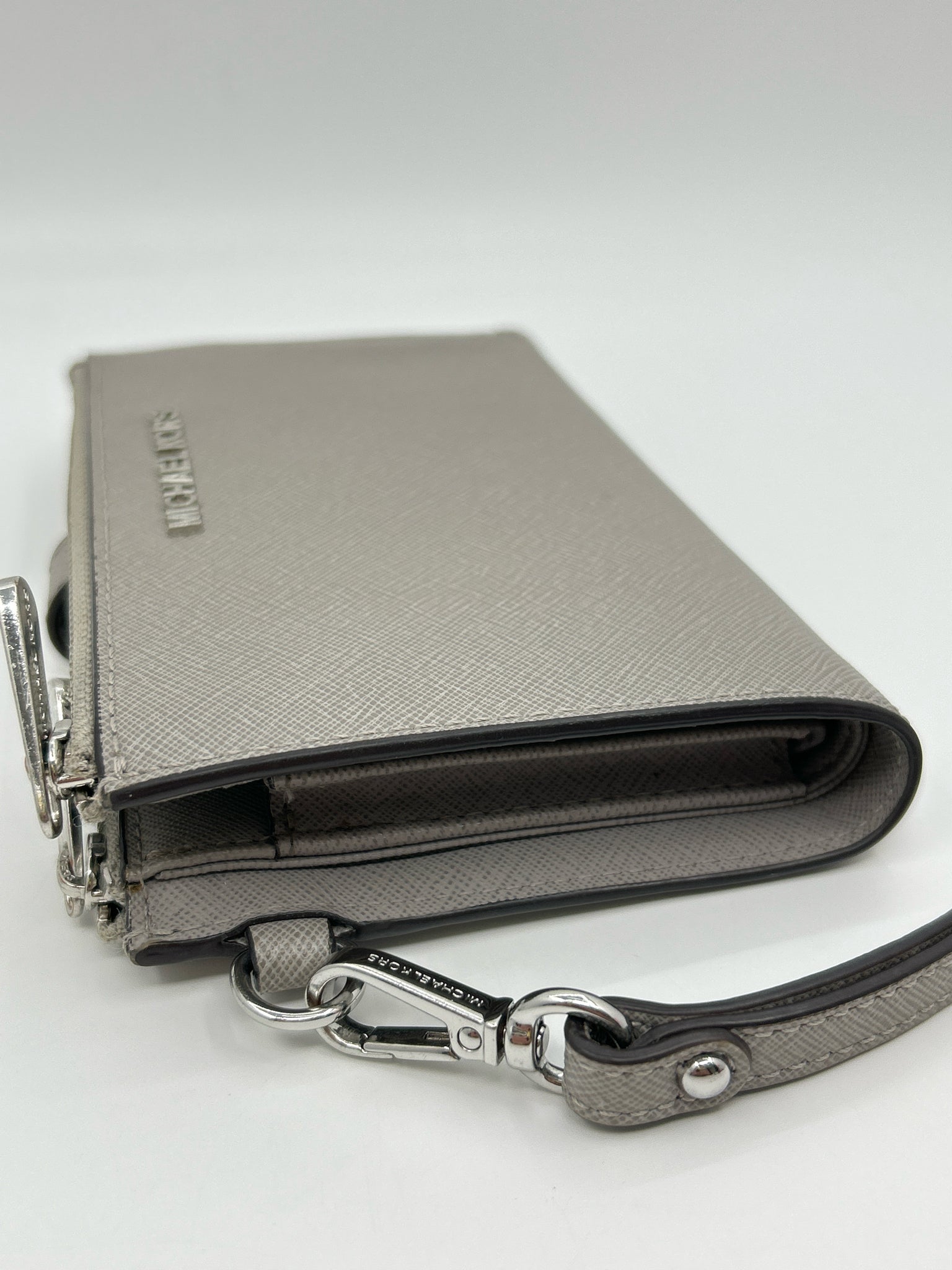 MICHAEL KORS Grey Women Wristlet