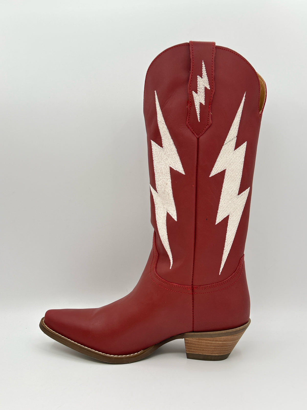 DINGO Size 8.5M Red Women Boots NIB