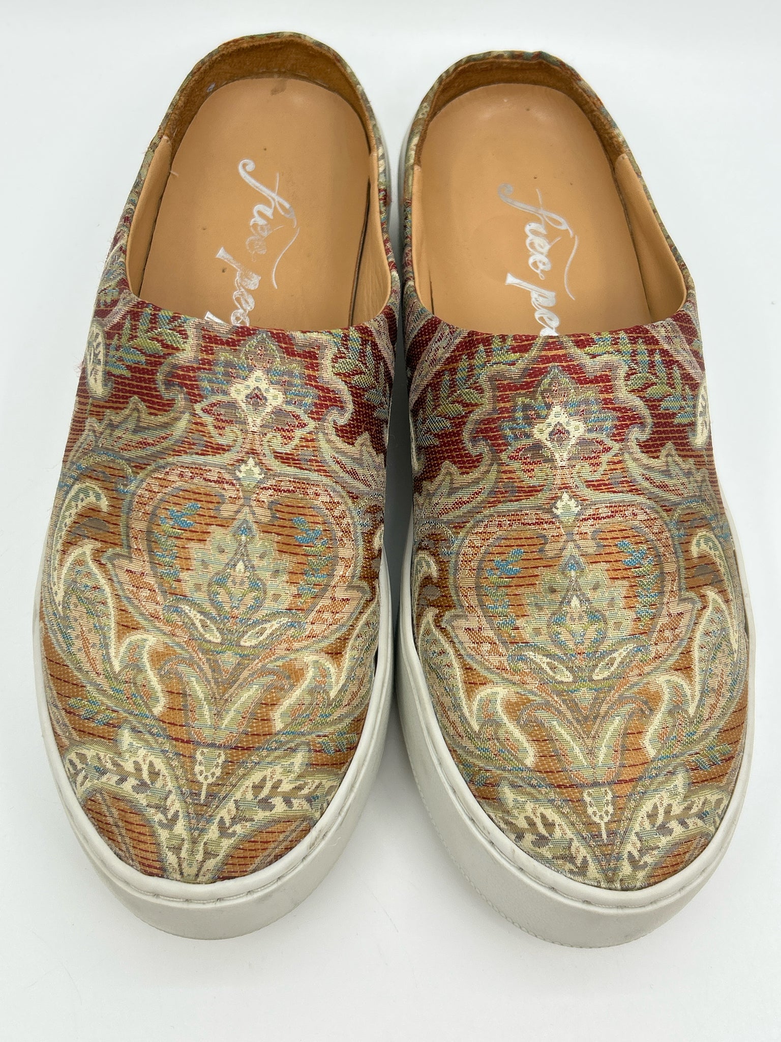 FREE PEOPLE Size 8 Orange Print Women's Shoes