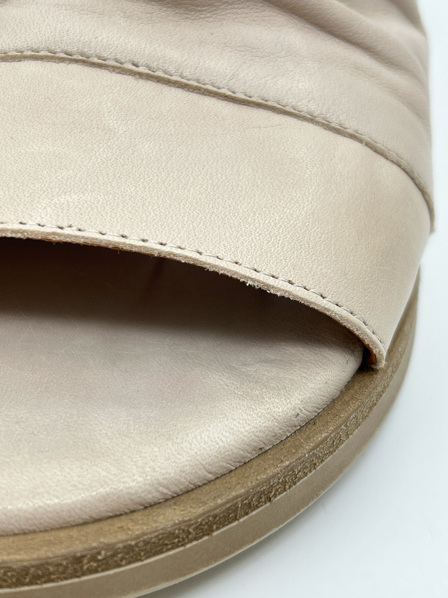 MIZ MOOZ Size 39 Beige Women Sandal