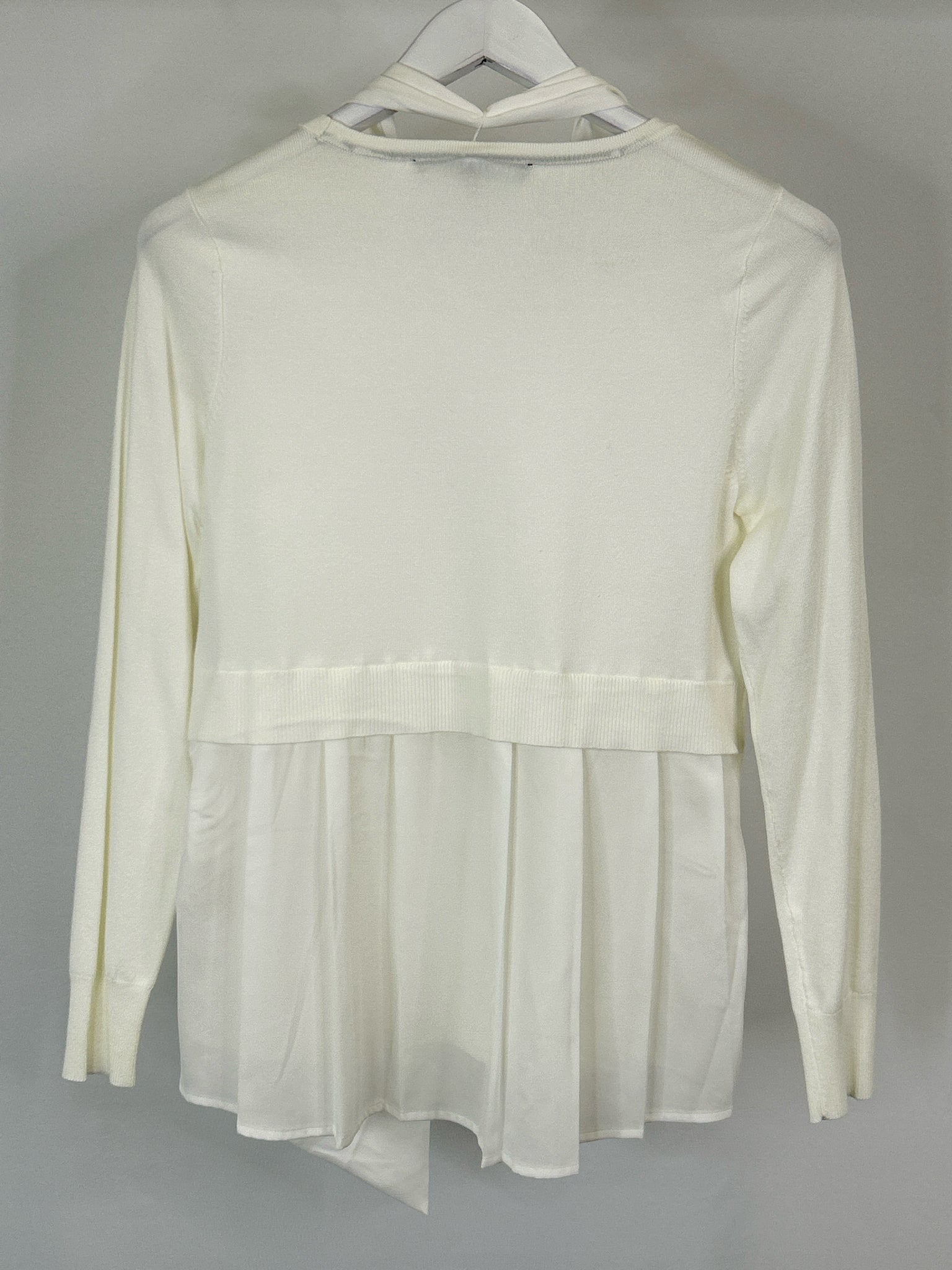 White House Black Market Size M ecru Women Sweater
