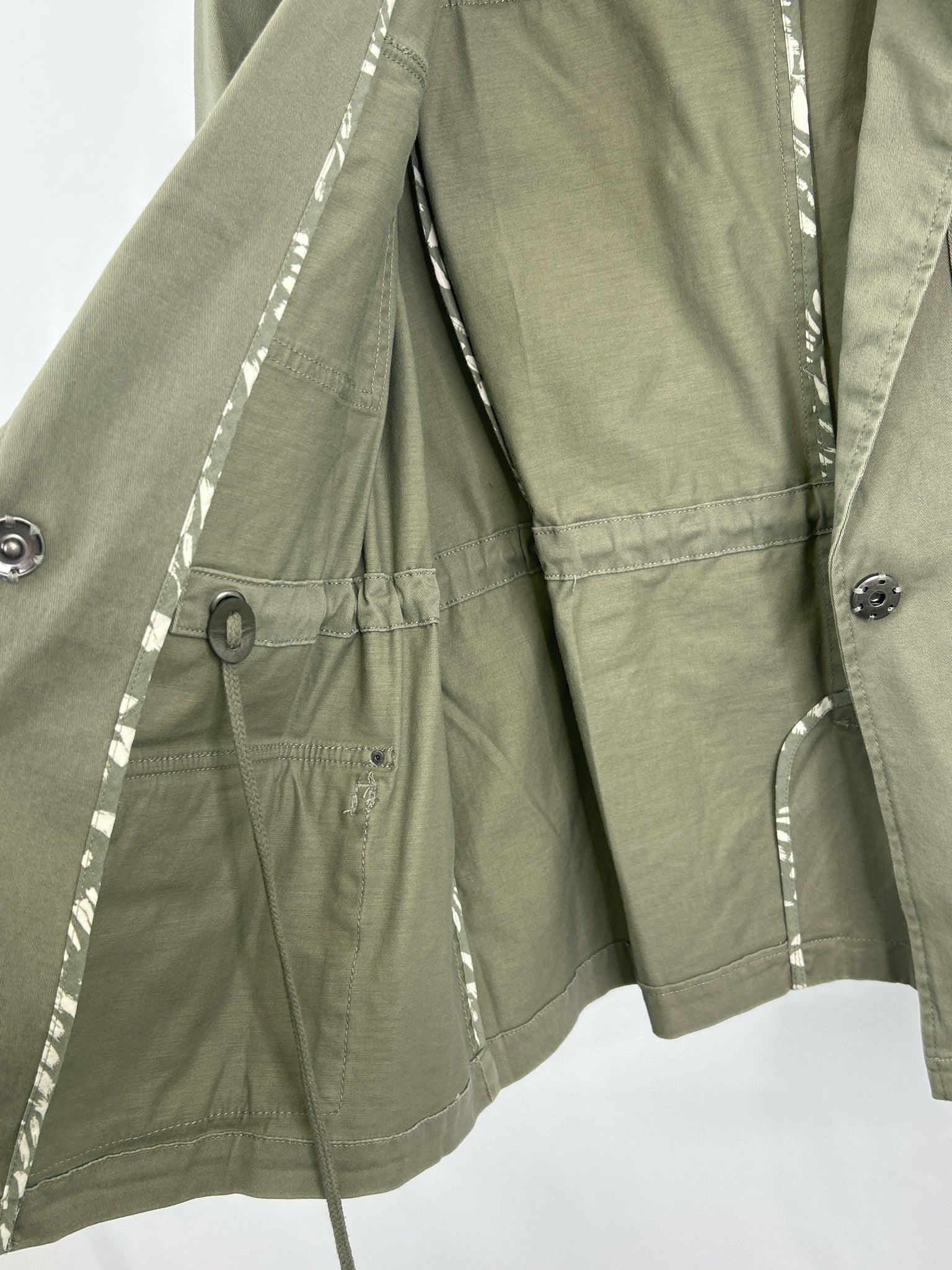 Good Hart Size M ARMY GREEN Women Jacket