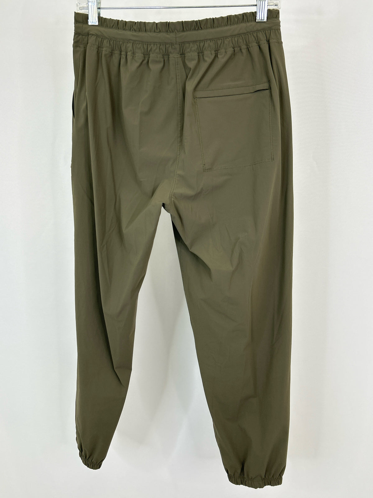 VUORI Size M ARMY GREEN Women Pants