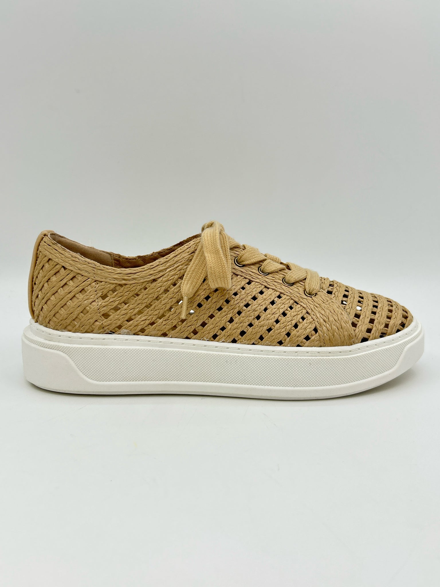 CHARLES DAVID Size 8M Natural Women Sneakers