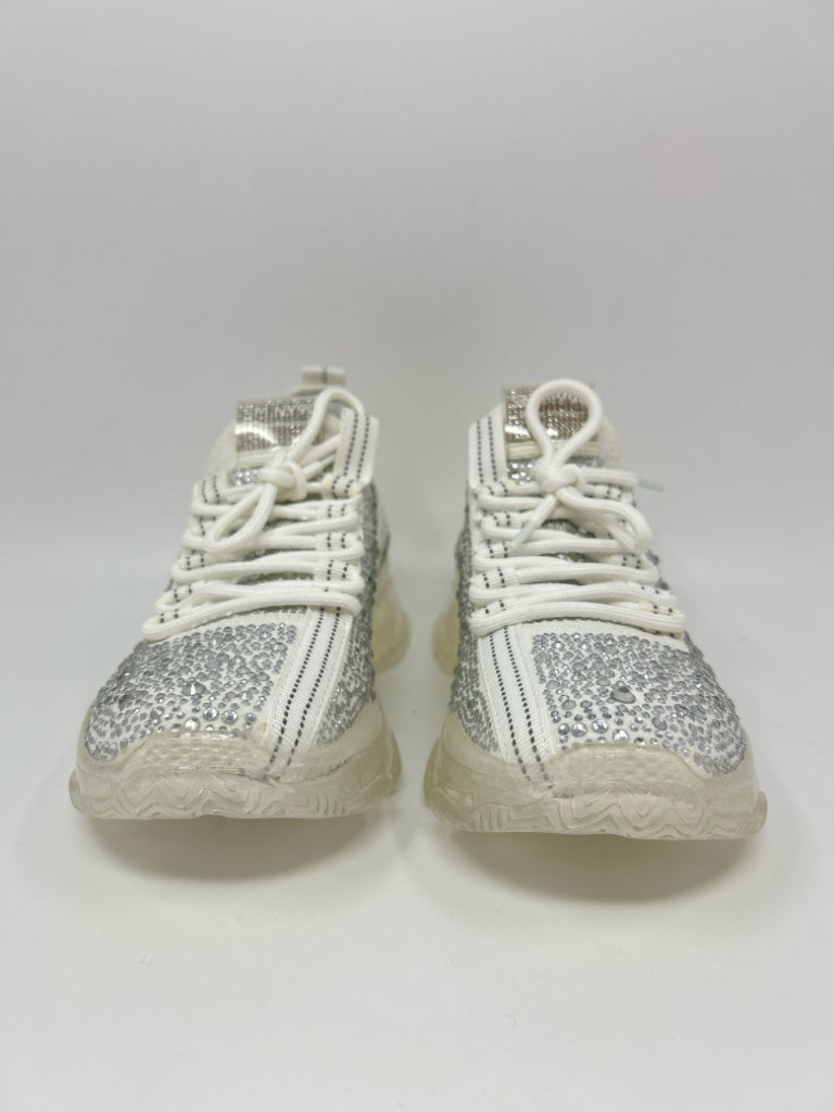 STEVE MADDEN Women Size 8M WHITE AND SILVER Sneakers