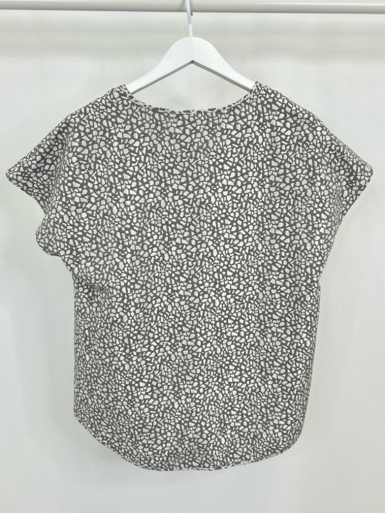 ABBEY GLASS Women Size L Grey and Silver Top